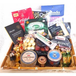 Gift Basket Sweet & Savory Snack, Gift Basket to Norway, wine gift basket to Norway, champagne gift baskets to Norway, fruti gift baskets to Norway, father day gift to Norway,  birthday gift basket to Norway, Tank you gift basket to Norway, buisness gift 