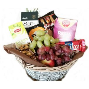Get well Gift Basket and fresh fruti To Norway. Gift Basket to Norway, wine gift basket to Norway, champagne gift baskets to Norway, fruti gift baskets to Norway, father day gift to Norway,  birthday gift basket to Norway, Tank you gift basket to Norway, 