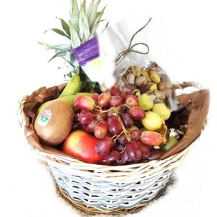 Premium Fruit and Nuts
Gift Basket to Norway, wine gift basket to Norway, champagne gift baskets to Norway, fruti gift baskets to Norway, father day gift to Norway,  birthday gift basket to Norway, Tank you gift basket to Norway, buisness gift to Norway,