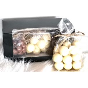 Chocolate Coated and Nuts Delivery Norway. We send the gift all over Norway. Gift Basket to Norway, wine gift basket to Norway, champagne gift baskets to Norway, fruti gift baskets to Norway, father day gift to Norway,  birthday gift basket to Norway, Lic