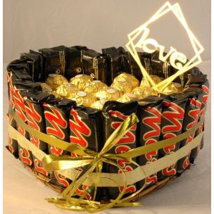 Snickers Candy Cake
Gift Basket to Norway, wine gift basket to Norway, champagne gift baskets to Norway, fruti gift baskets to Norway, father day gift to Norway,  birthday gift basket to Norway, Tank you gift basket to Norway, buisness gift to Norway, sy
