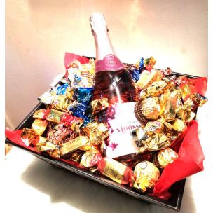 Chocolate basket with Sparkling
Gift Basket to Norway, wine gift basket to Norway, champagne gift baskets to Norway, fruti gift baskets to Norway, father day gift to Norway,  birthday gift basket to Norway, Tank you gift basket to Norway, buisness gift t