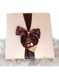 Belgian Chocolates  500g Hamlet
#spiselige julegave, #fruktkurv som gaver, #bestille fruktkurv gave, #fruktkurv gave, #gavekurv frukt, #gavekurv med mat, #profilering bedrift, #Profilering markedsføring, #spiselige gave, #fruktkurv til ansatte, #matgaver