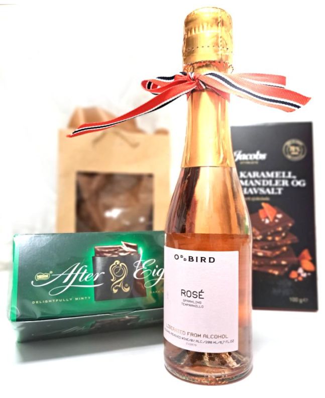 17th of May, Jubilee Trio, Treats Collection, delivered in Norway