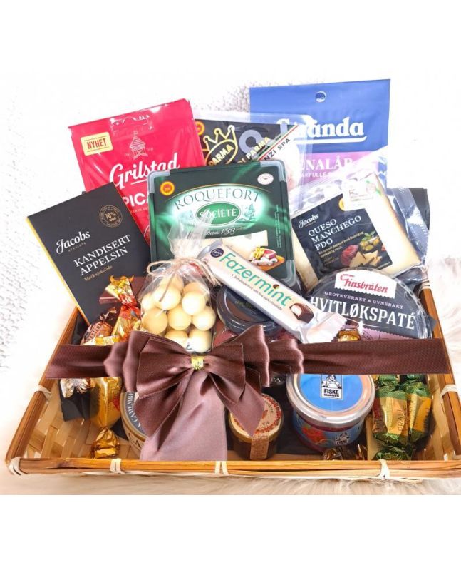 Gift Basket Sweet & Savory Snack, Gift Basket to Norway, wine gift basket to Norway, champagne gift baskets to Norway, fruti gift baskets to Norway, father day gift to Norway,  birthday gift basket to Norway, Tank you gift basket to Norway, buisness gift 