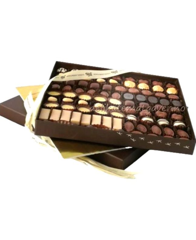 Gaveeske konfekteske freia 800 g, konfekt på døra,  gavekurv på døra, gavekurv på nett, Firmagaver med logo,  sjokolade konfekt nettbutikk, sende sjokolade på døra, konfekt på døra, konfekt gaver på nett, sjokolade som gaver, sjokoladekurv gaver, Firmagav
