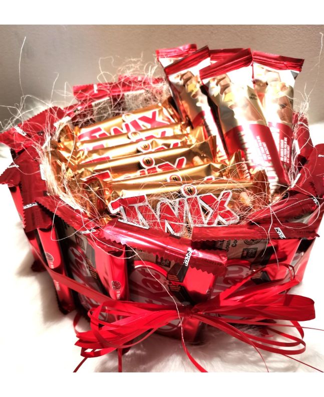 KitKat and TWIX Cake 
Gift Basket to Norway, wine gift basket to Norway, champagne gift baskets to Norway, fruti gift baskets to Norway, father day gift to Norway,  birthday gift basket to Norway, Tank you gift basket to Norway, buisness gift to Norway, 