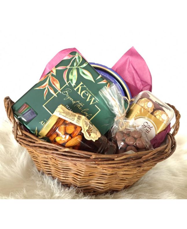 Luxury afternoon gift baskets
, Eid Mubarak, Eid 2023, Eid gift, Eid gift ferrero rocher, Eid gaver, Eid gaver til barn, Ramadan gaver, Ramadan gaver til barn,  Mixed mithai gift, Mixed mithai gave, Gift Basket to Norway, wine gift basket to Norway, cham