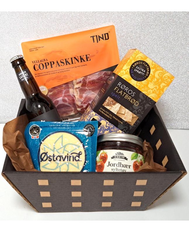 Matskatten Smak av Norge Stor, norsk gavekurv, matgave med delikatesser, gave til ansatte, firmagave, smak av Norge, norske spesialiteter, gavekurv bedrift, eksklusiv norsk gave, matskatten som gaver, norske matgaver, norske delikatesser, lokalmat gaveesk