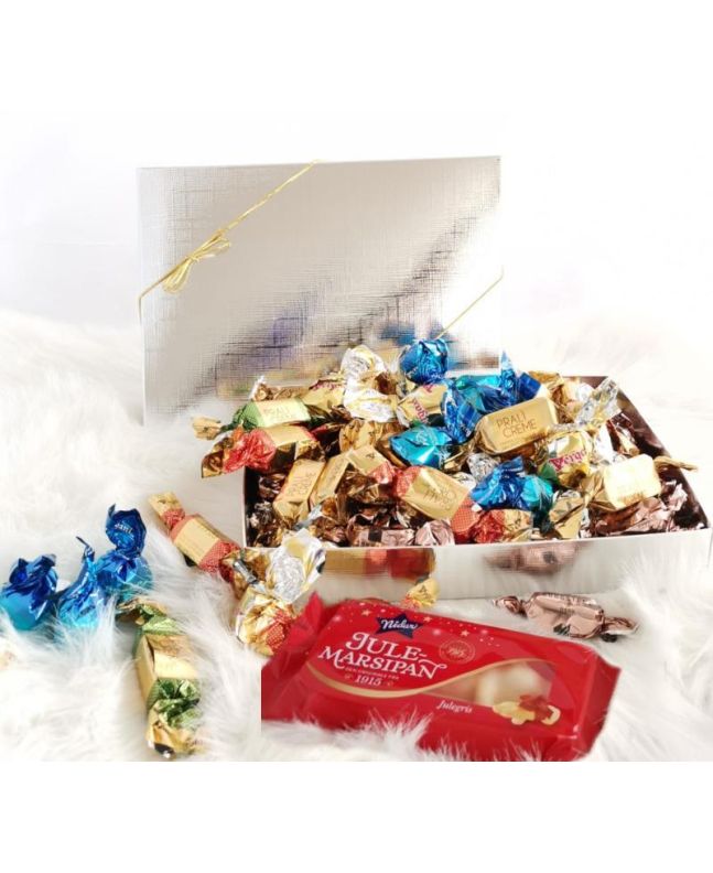 Chocolate and Marzipan Christmas Gift
Gift Basket to Norway, wine gift basket to Norway, champagne gift baskets to Norway, fruti gift baskets to Norway, father day gift to Norway, birthday gift basket to Norway, Tank you gift basket to Norway, buisness