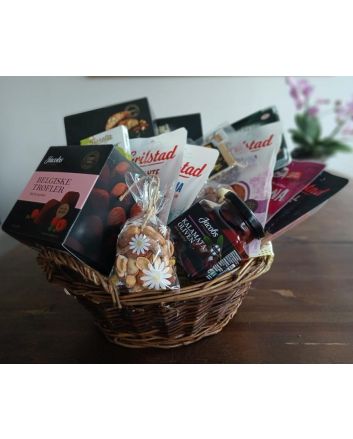 Gourmet Delights Gift Box