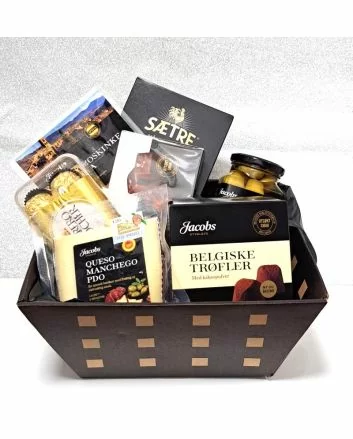 Svart og Gull Bursdagsgave, Inneholder delikate oliven, rik Manchego, saftig Serranoskinke, knasende surdeigkjeks,  belgiske trøfler, forførende karamell med havsalt, deilige Ferrero Rocher.