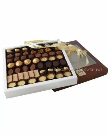 Confectionery Chocolate Luxury Freia.
Gift Basket to Norway, wine gift basket to Norway, champagne gift baskets to Norway, fruti gift baskets to Norway, father day gift to Norway,  birthday gift basket to Norway, Tank you gift basket to Norway, buisness 