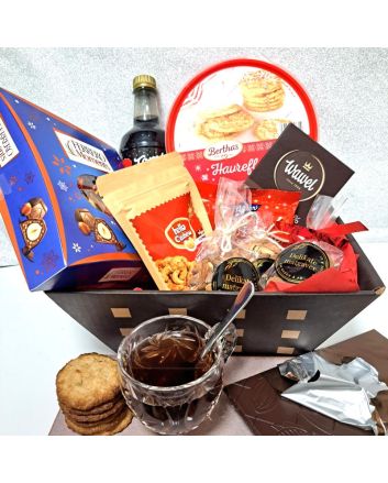 Gavekurv jul 
Firmagaver, Julegaver, Bedriftsgaver,  Julegaver til ansatte, Julegaver til kunder, Firmagaver med logo, Bedriftsjulegaver, Forretningsgaver, Eksklusive gaver,Tilpassede firmagaver,  julegaver, send julegaver,