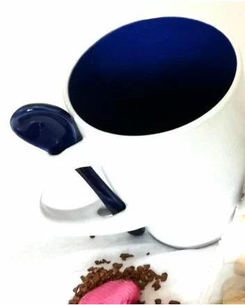 Kopp med skje, Sende roser, Send rose online,Bestill roser på nettet,Blomsterlevering av roser,Send roser til noen spesielle,Kjøp roser online,Blomsterbutikk for roselevering,send blomster, blomster online, blomster levering, alternativ til blomster, blom