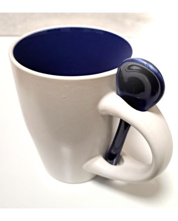 Cup with spoon,
Gift Basket to norway, wine gift basket to norway, champagne gift baskets to norway, fruti gift baskets to norway, father day gift to norway,  birthday gift basket to norway, Tank you gift basket to norway, buisness gift to norway, sympat