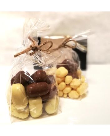 Nuts and Licorice chocolate gift box, Gift Basket to Norway, wine gift basket to Norway, champagne gift baskets to Norway, fruti gift baskets to Norway, father day gift to Norway,  birthday gift basket to Norway, Tank you gift basket to Norway, buisness g